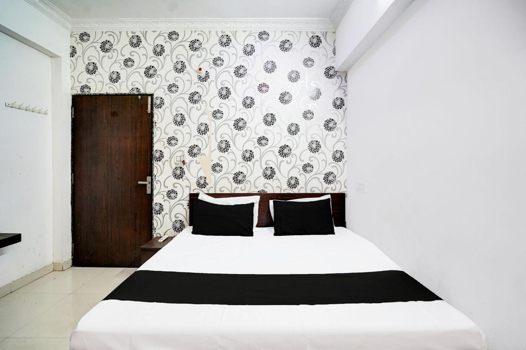 Hotel O Shree Ji Resort Ghatiaoli Eksteriør billede